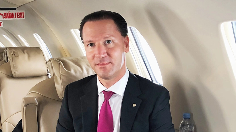 Cyrill Lanz im Flugzeug