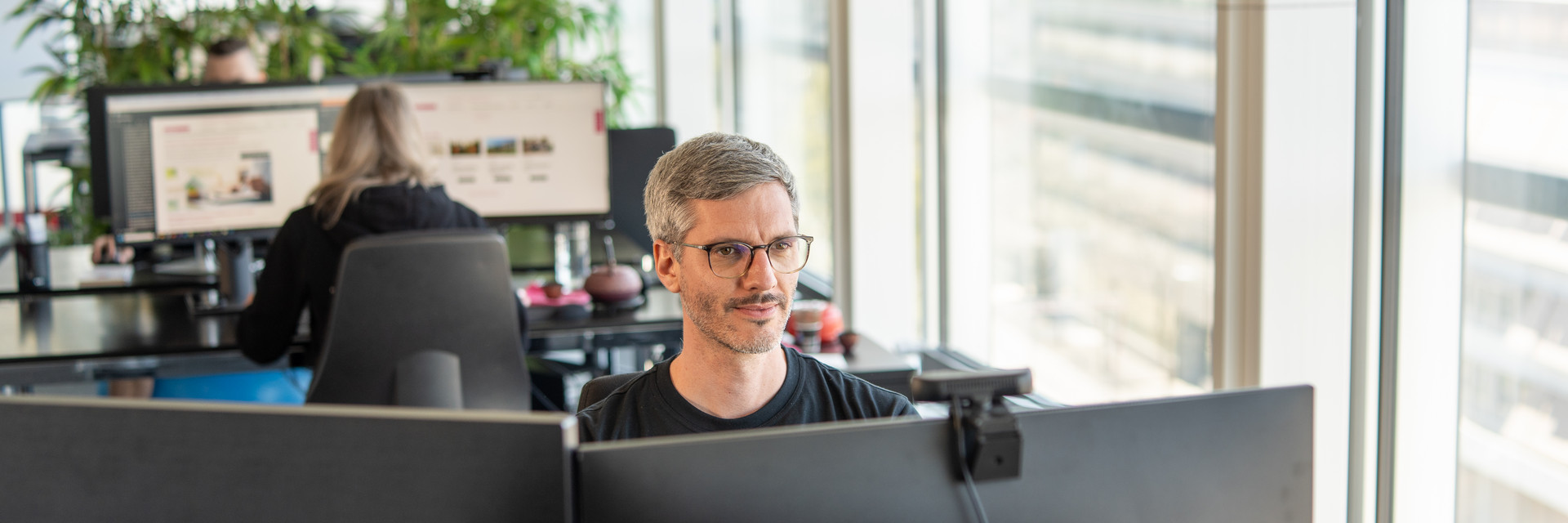 IT an der Technologie am arbeiten